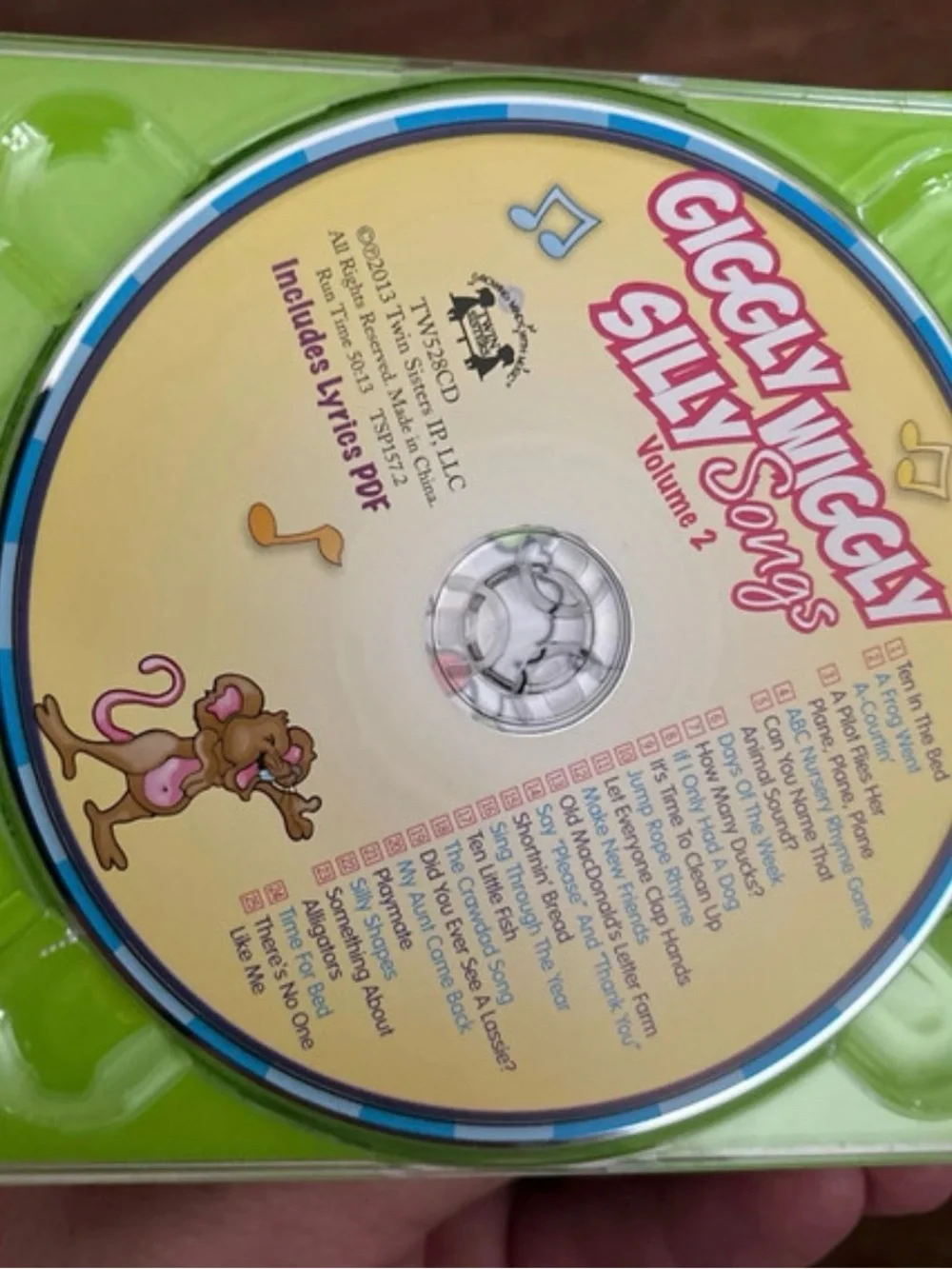 Source Unknown Giggly Wiggly Silly Songs - Green and Red Kids Party Music